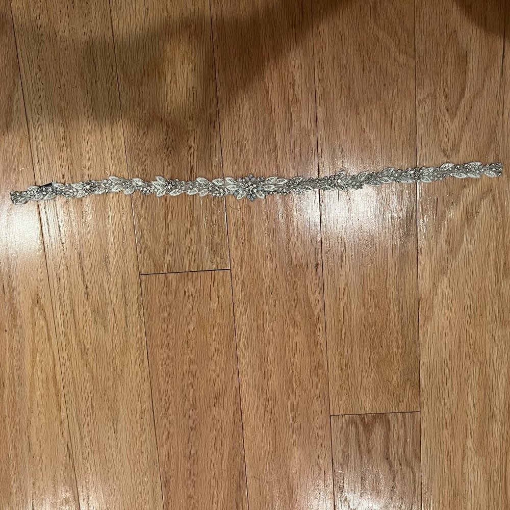 Bloom wedding dressbelt